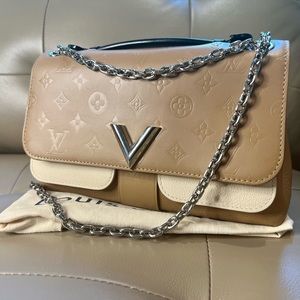 Louis Vuitton All leather Very chain bag